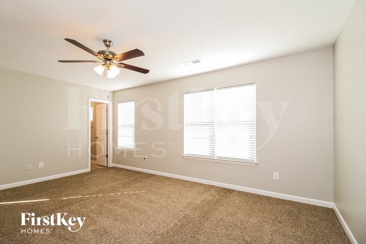 667 Field Crossing Ct - Photo 7 of 15