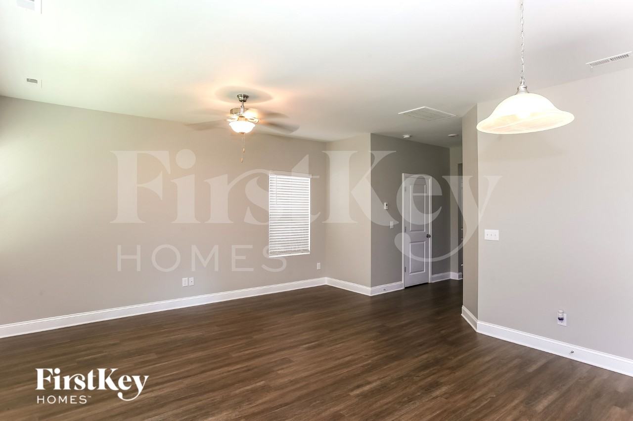 9520 Blue Knoll Ct - Photo 5 of 16