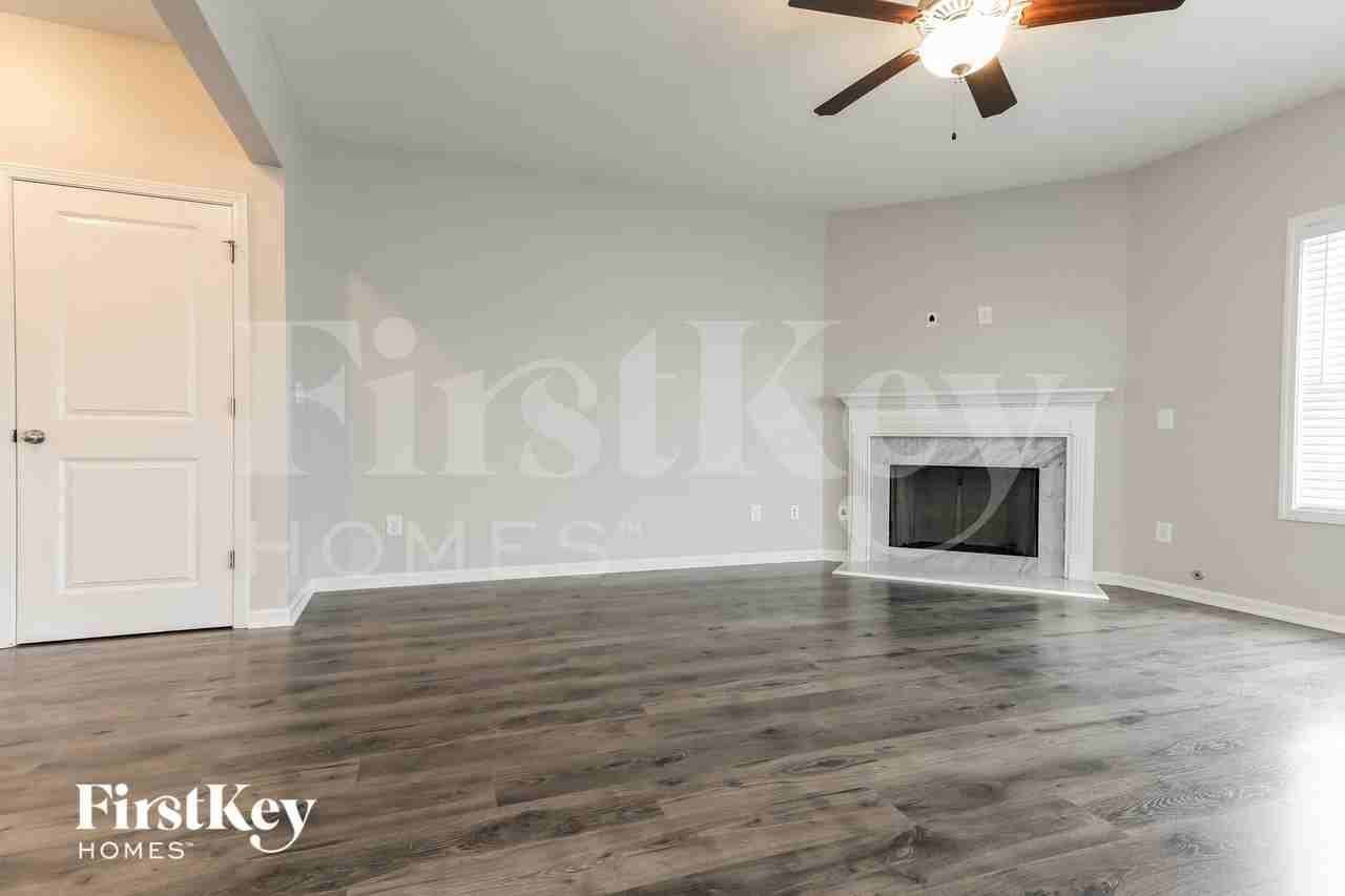 2142 Massey Ln - Photo 2 of 15