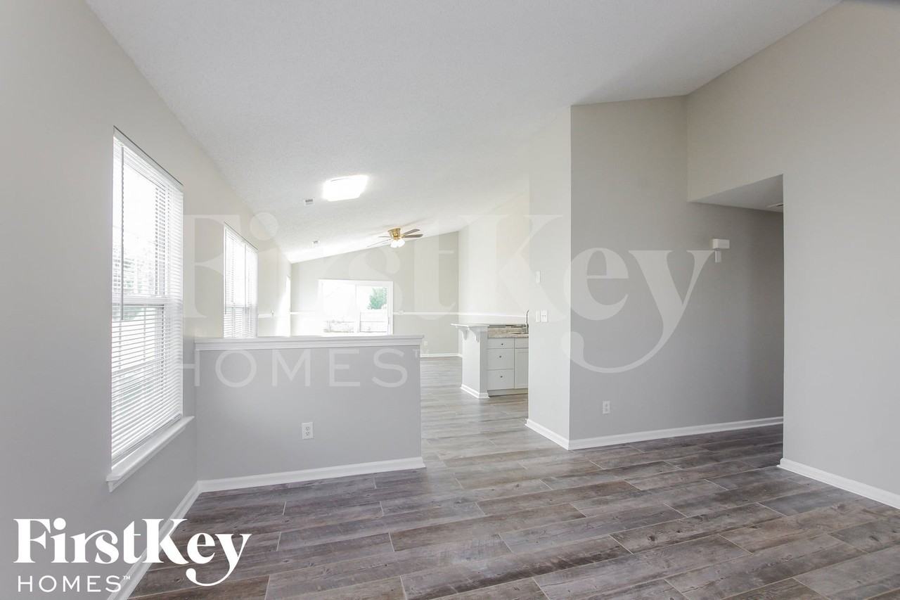 9610 Rau Ct - Photo 4 of 15