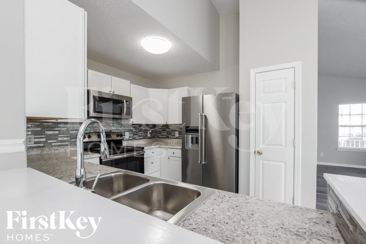 9610 Rau Ct - Photo 7 of 15