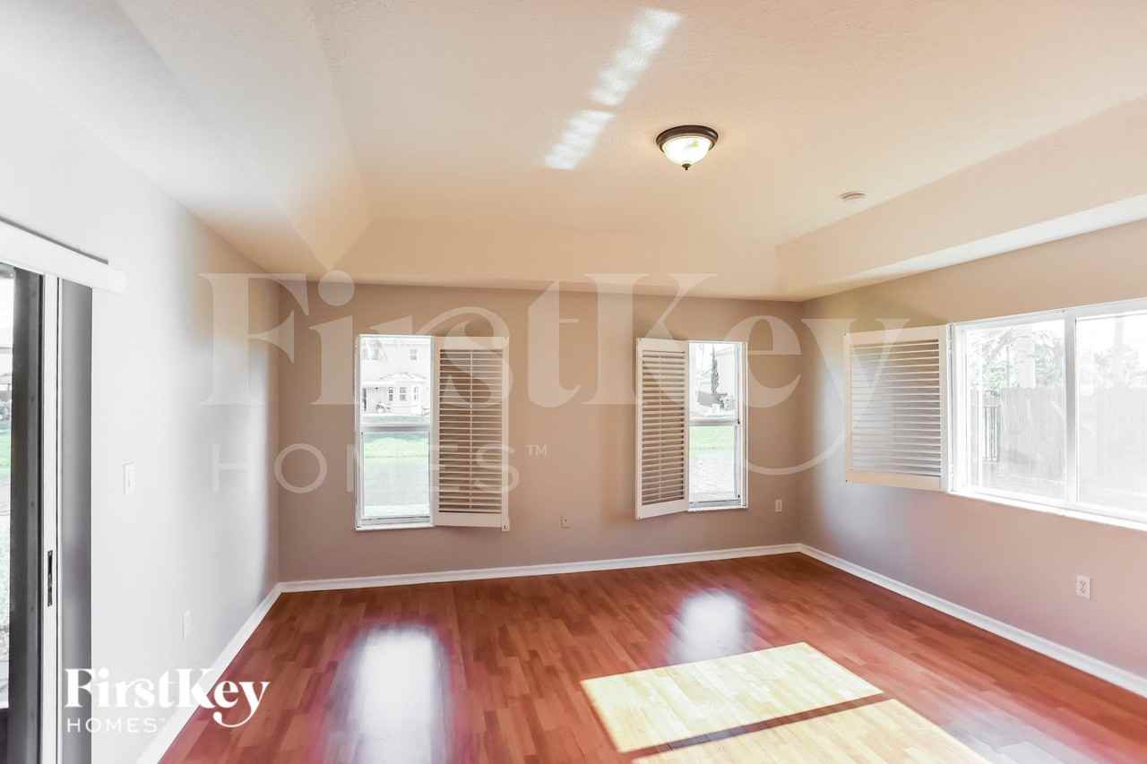 8962 Swterrace - Photo 7 of 15