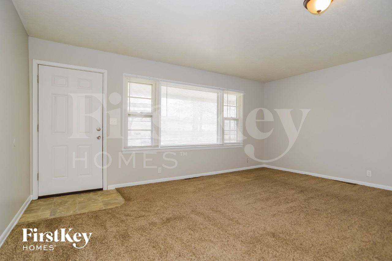 8911 Blue Ridge Blvd - Photo 3 of 15