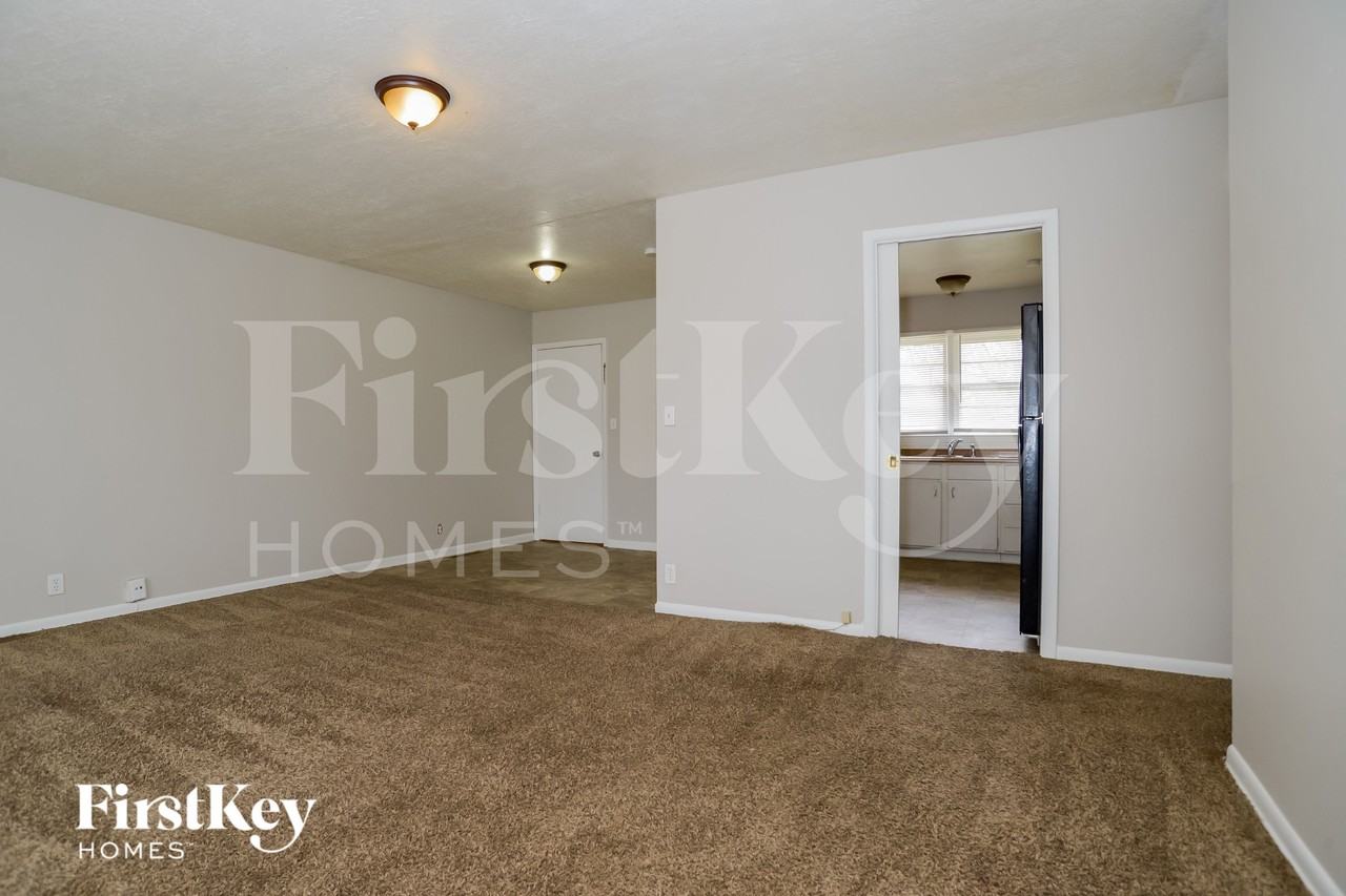 8911 Blue Ridge Blvd - Photo 6 of 15