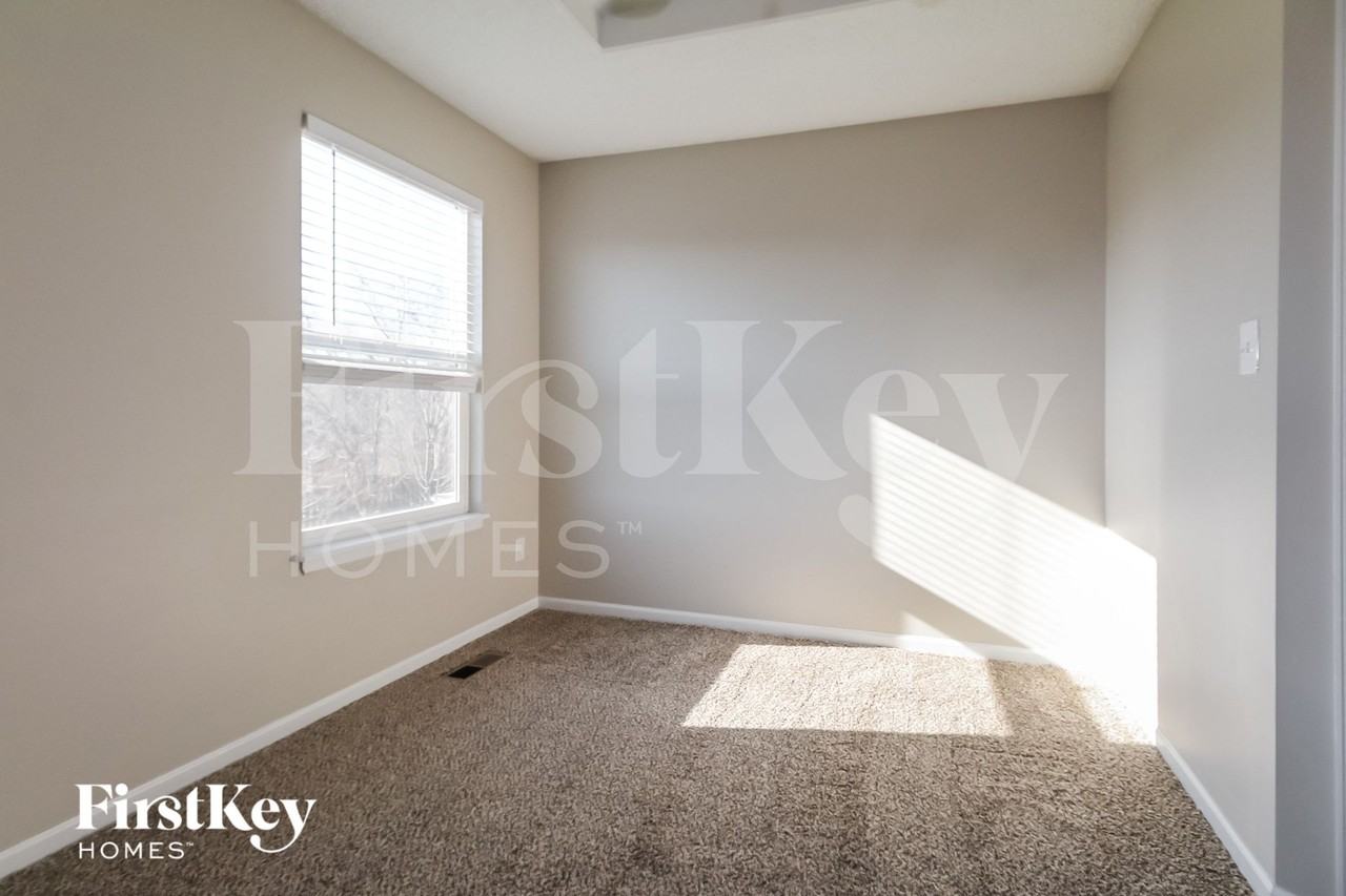8719 Ne 116th St - Photo 6 of 15