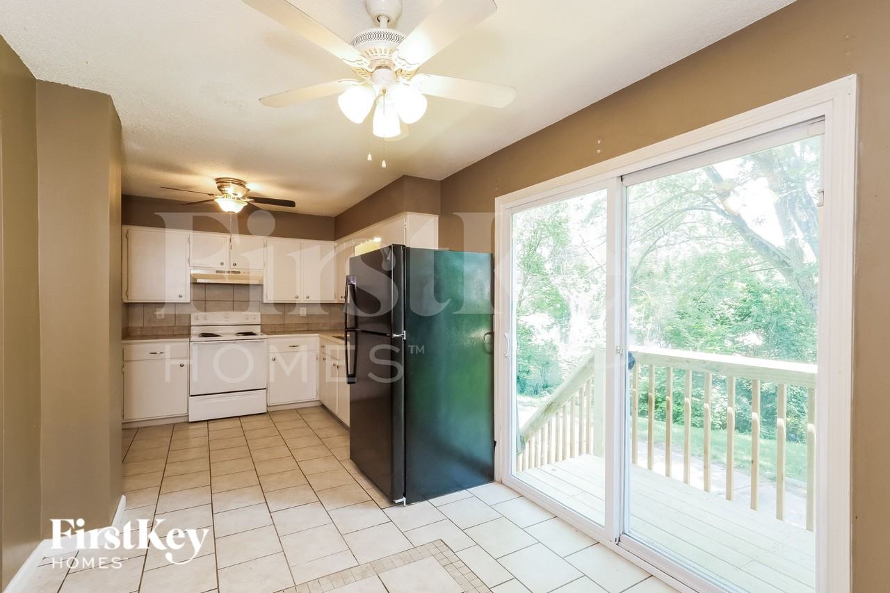 7616 E 51st Ter - Photo 6 of 16