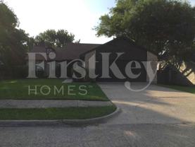 717 Redbud Dr - Photo 1 of 1