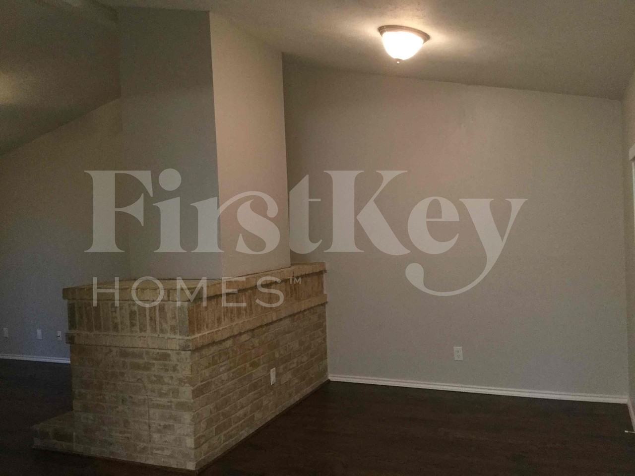 717 Redbud Dr - Photo 3 of 16