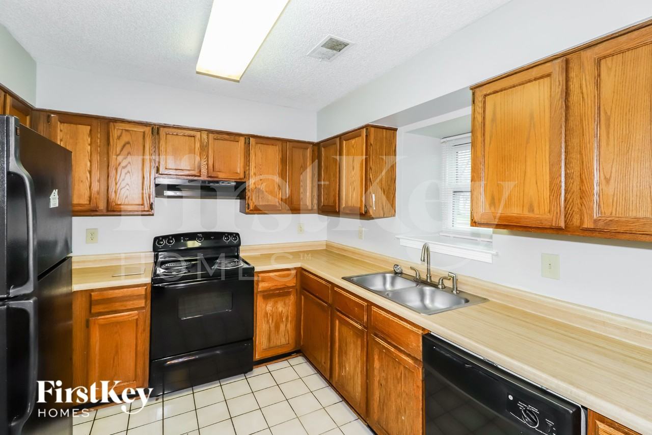7124 Country Side Rd - Photo 7 of 15