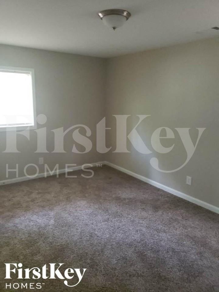 6741 Fallawater Cir - Photo 3 of 9