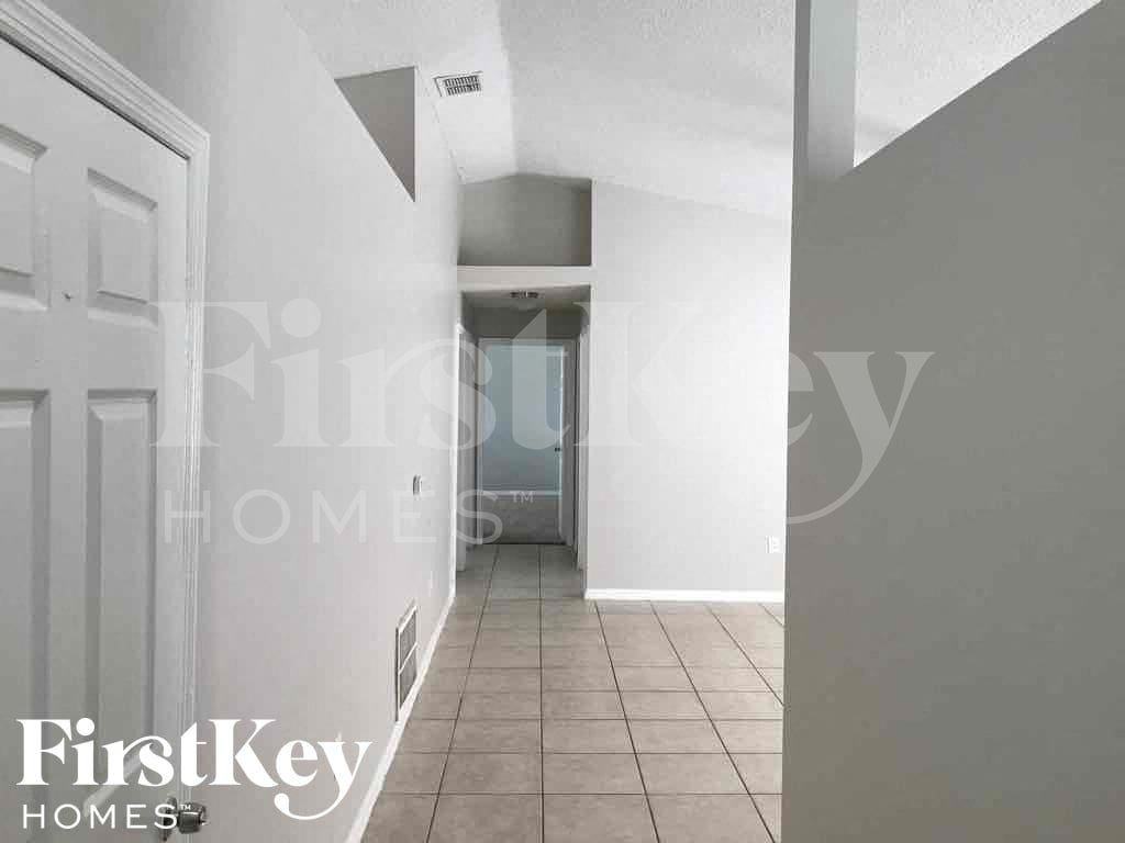 6505 Viewpoint Ct - Photo 2 of 16