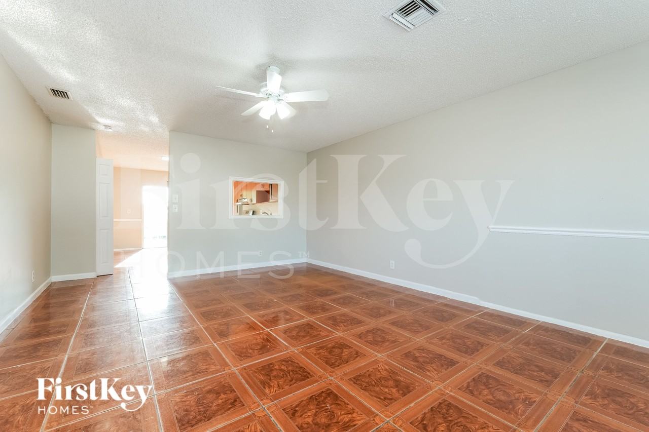6004 Westfall Rd - Photo 3 of 19