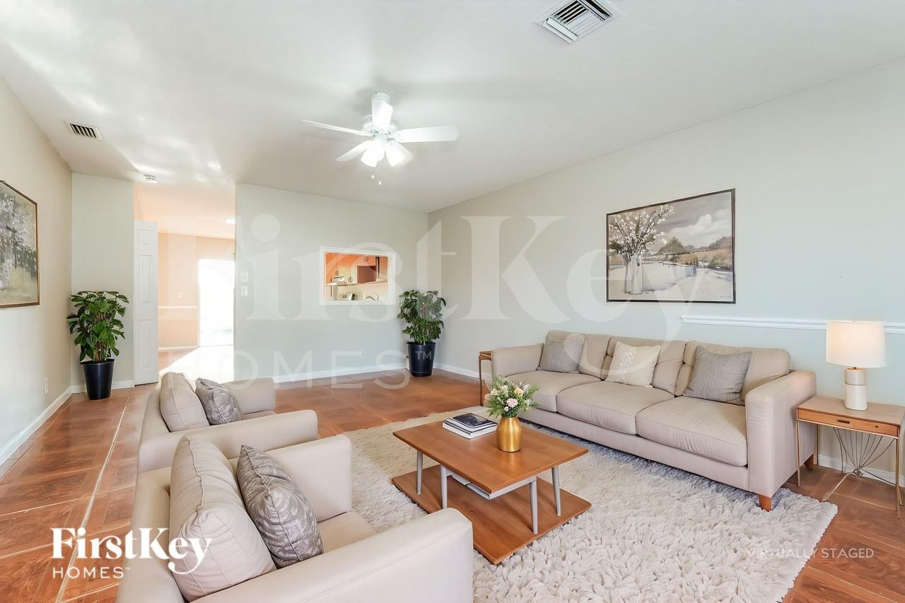 6004 Westfall Rd - Photo 4 of 19