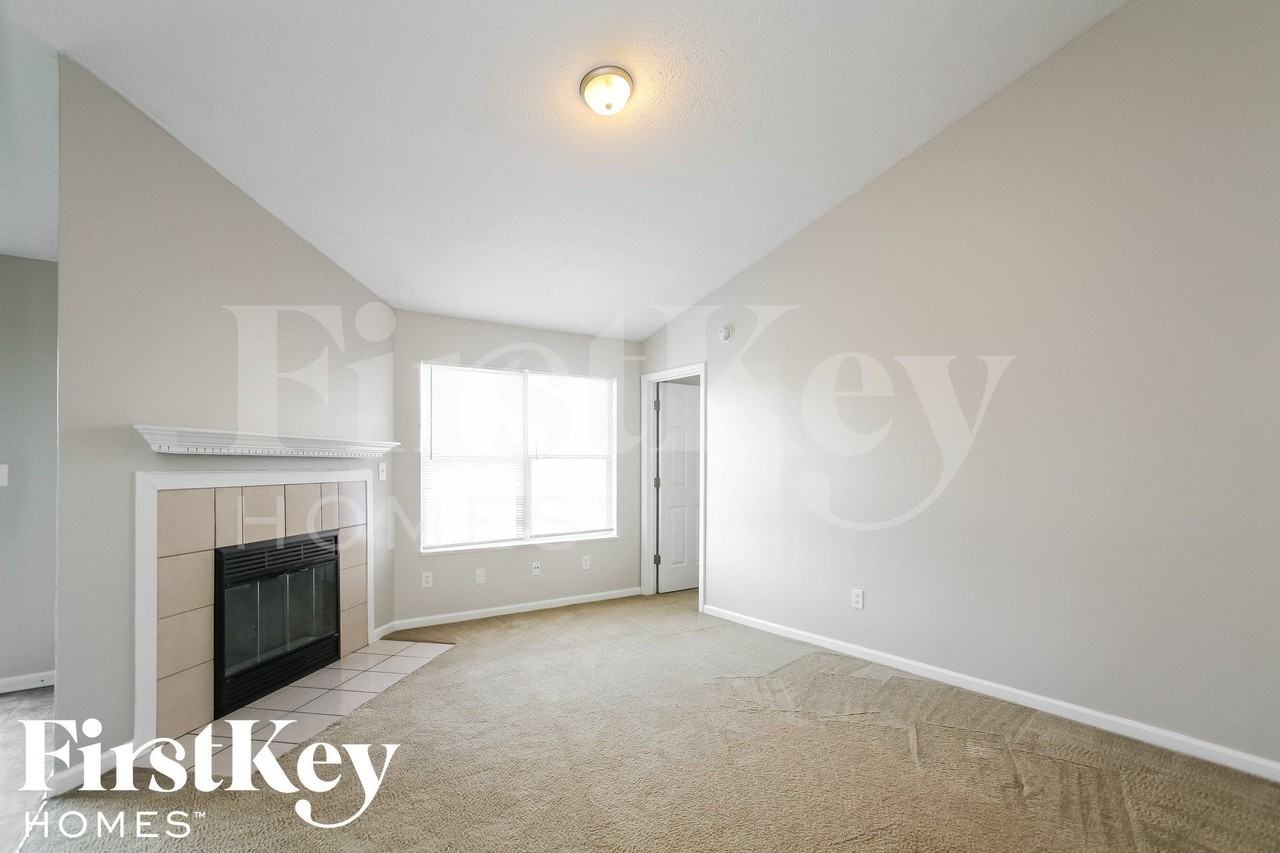 5922 Brookville Lake Dr - Photo 3 of 15