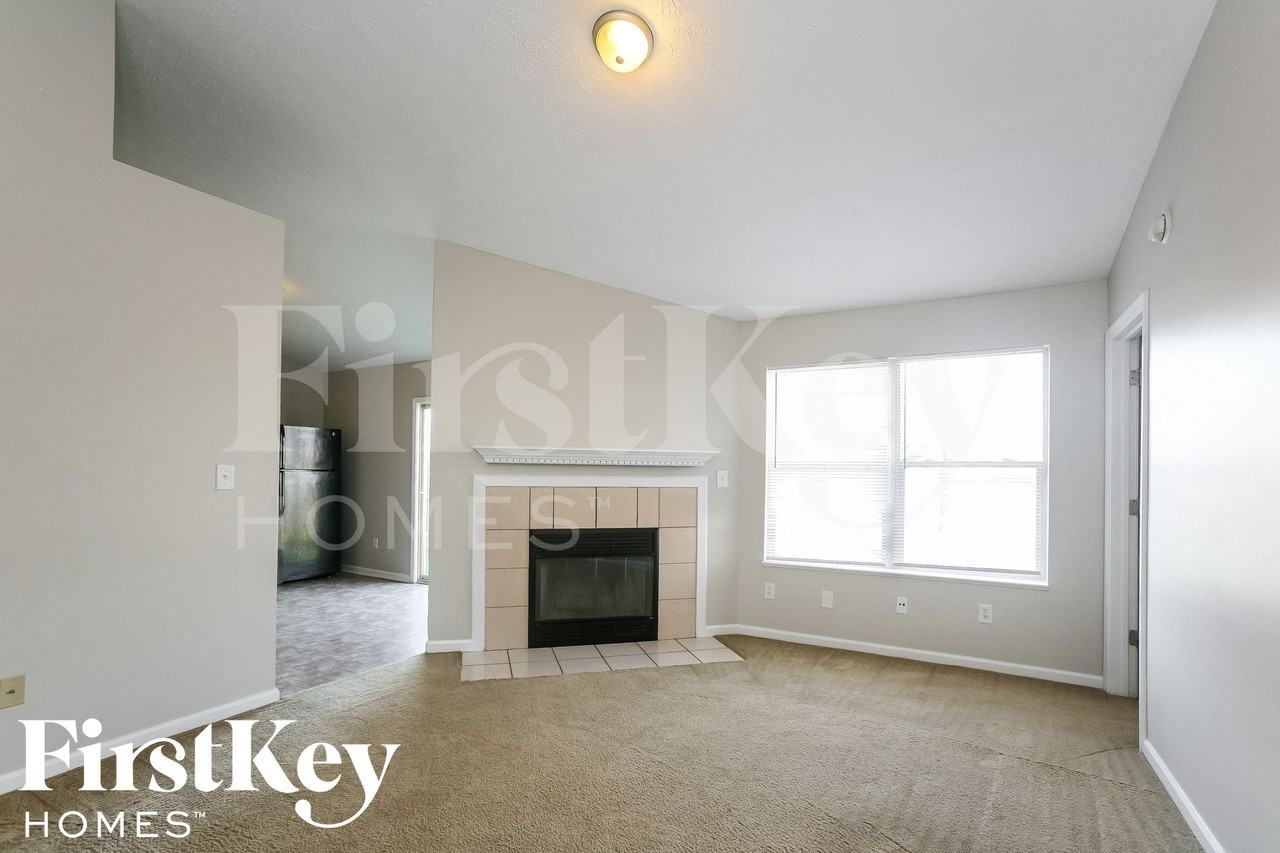 5922 Brookville Lake Dr - Photo 4 of 15