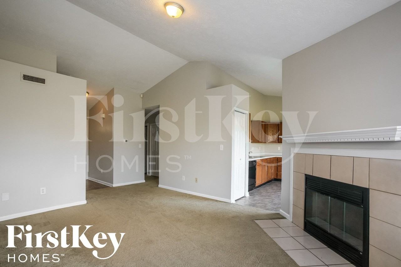 5922 Brookville Lake Dr - Photo 5 of 15