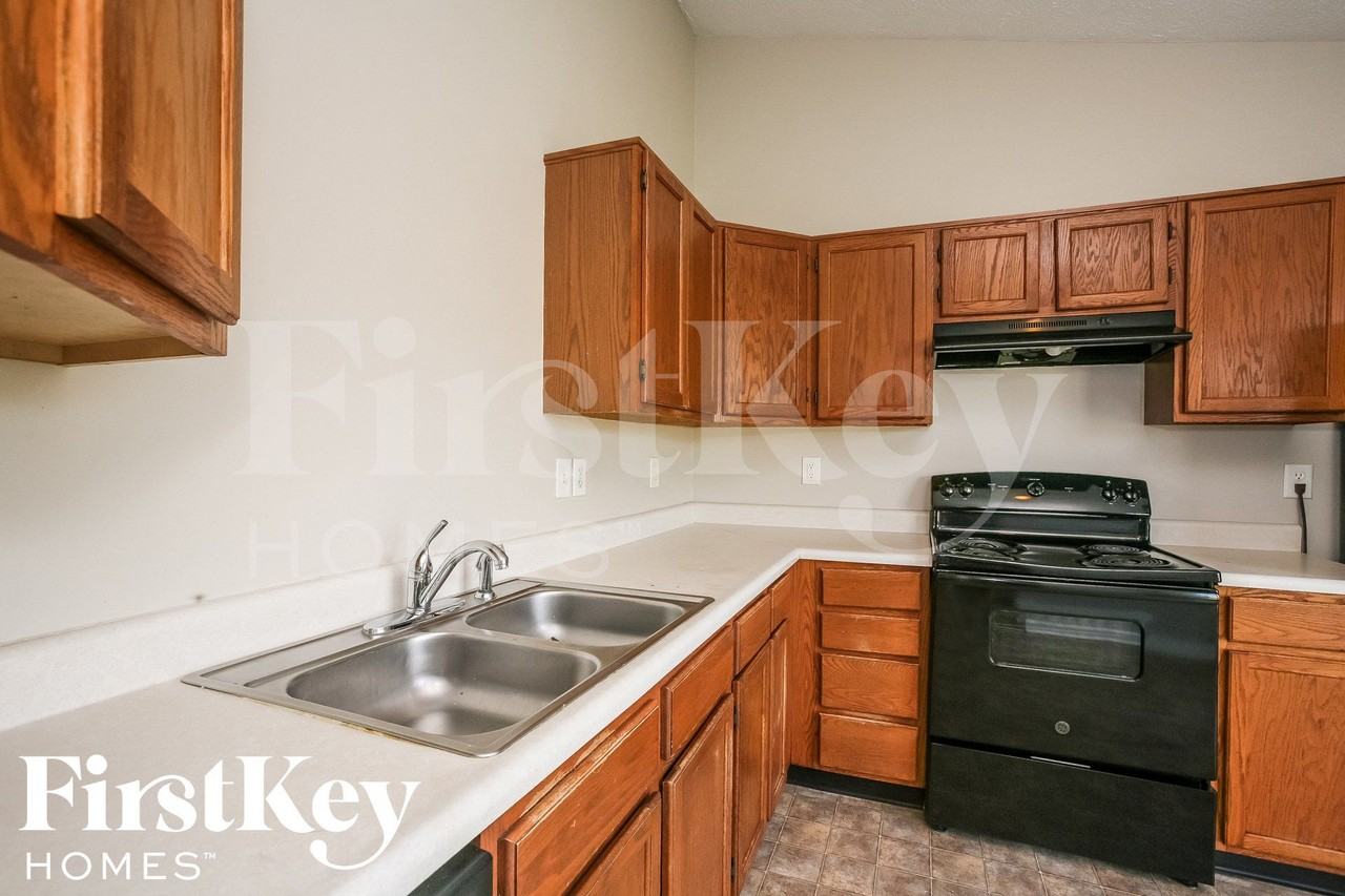 5922 Brookville Lake Dr - Photo 6 of 15