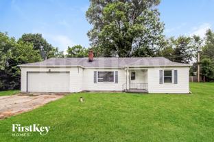 5614 N Victoria Dr - Photo 1 of 1