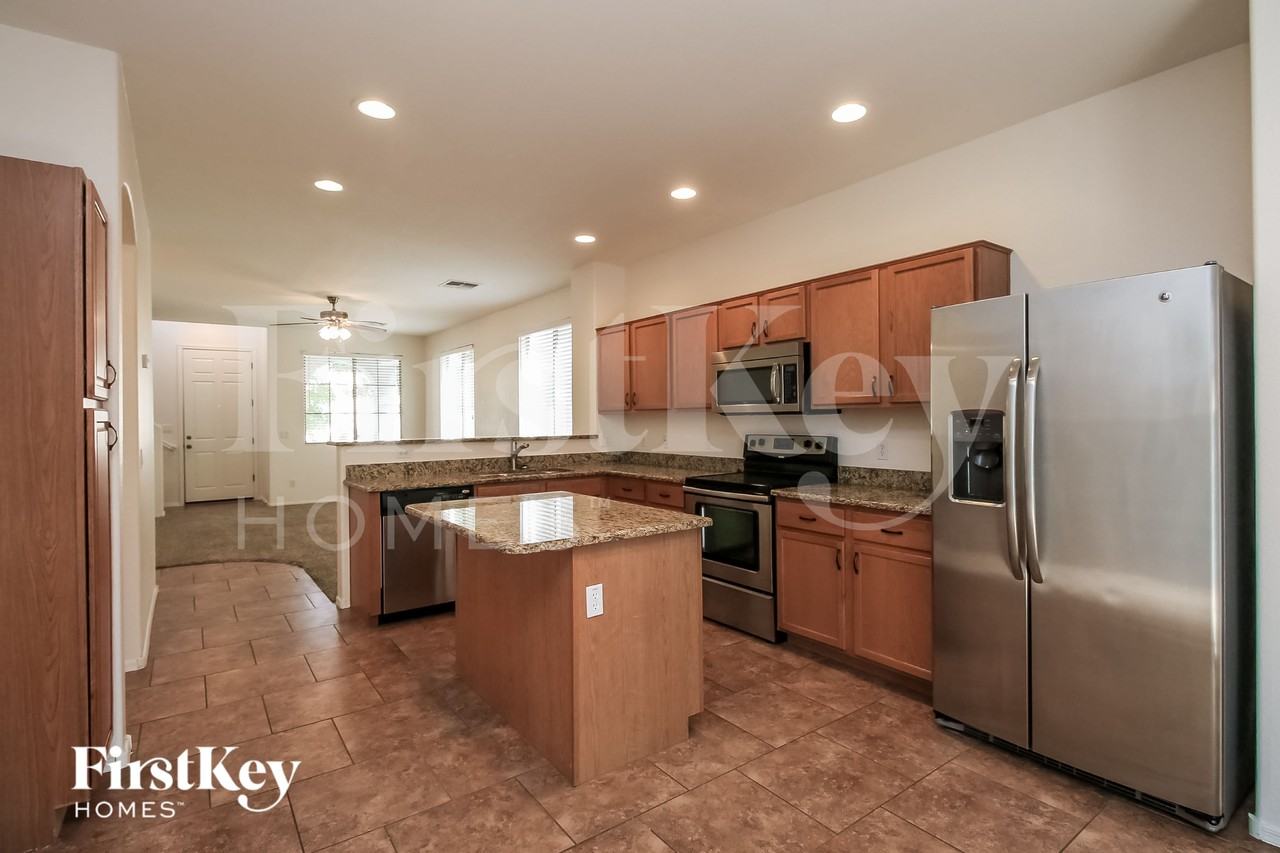 4142 S Mariposa Dr - Photo 5 of 15
