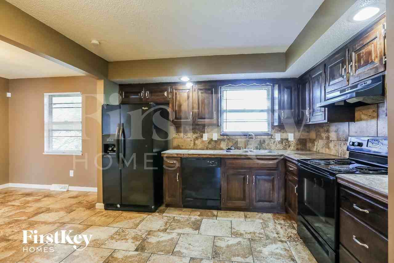 408 E 90th St - Photo 6 of 15