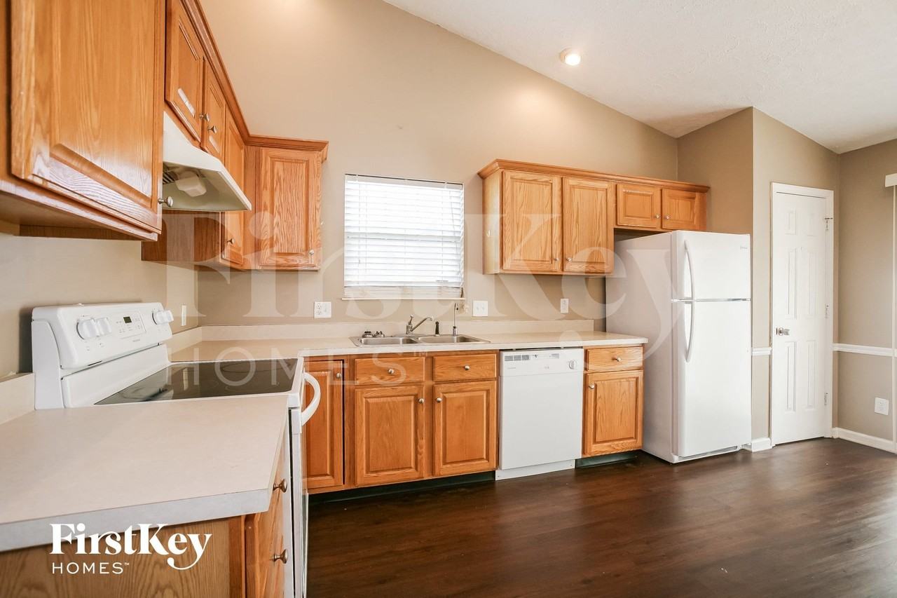 3839 Libra Ln - Photo 4 of 14