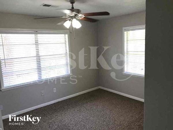 3105 Mckinney Dr - Photo 6 of 10