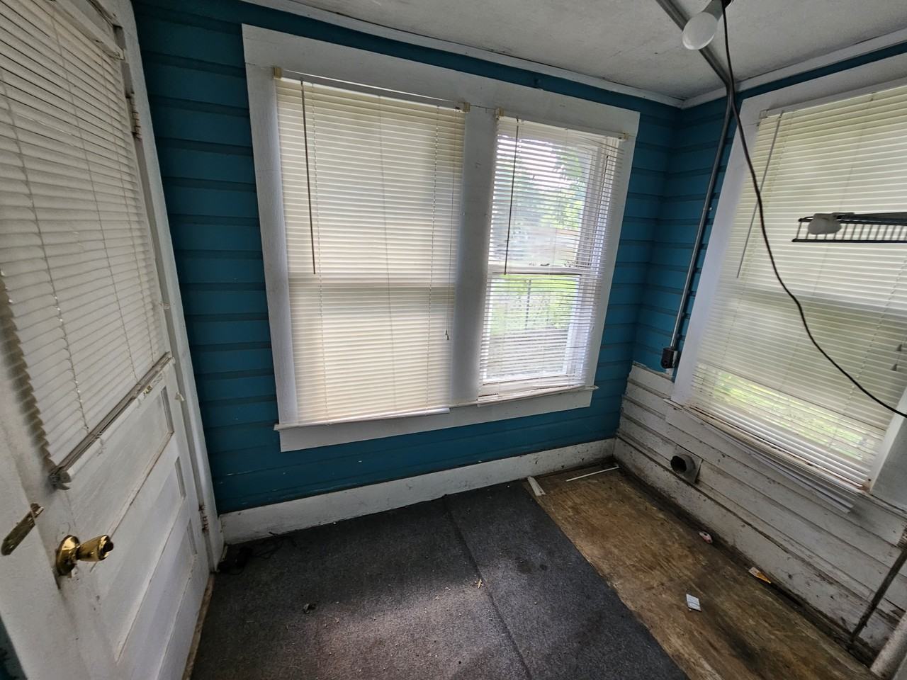 1505 Quevado St #1 - Photo 7 of 9