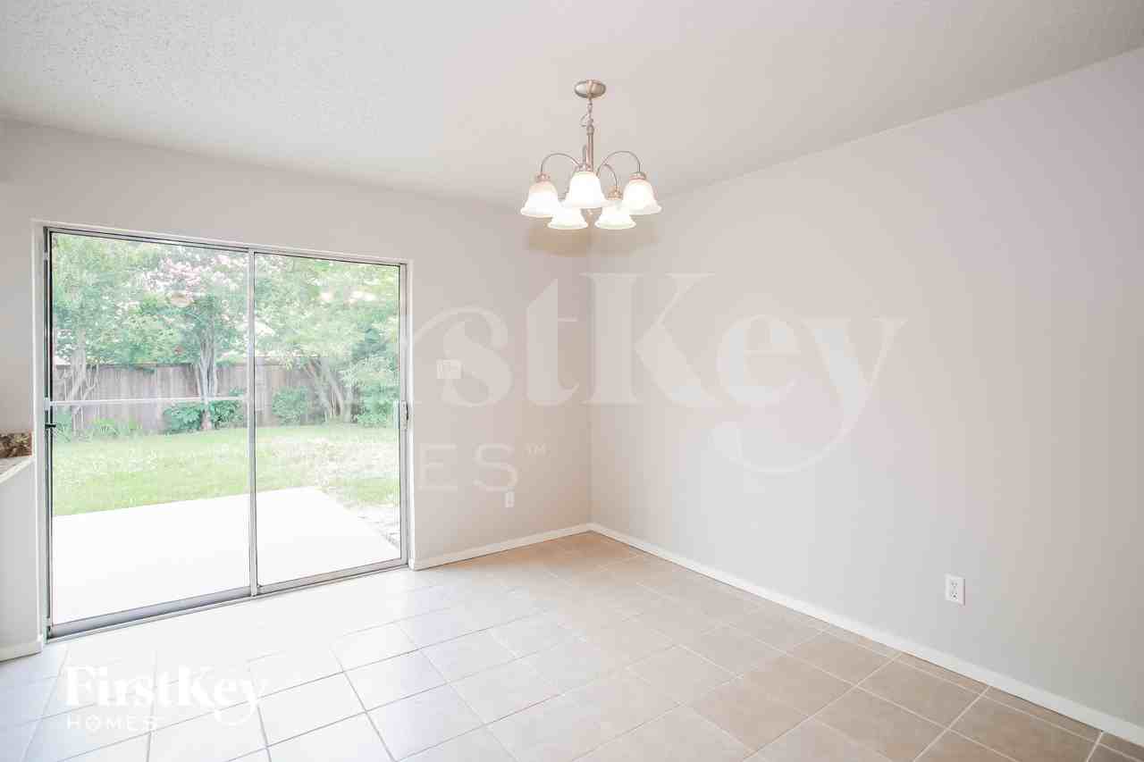 1841 College Pkwy - Photo 5 of 16
