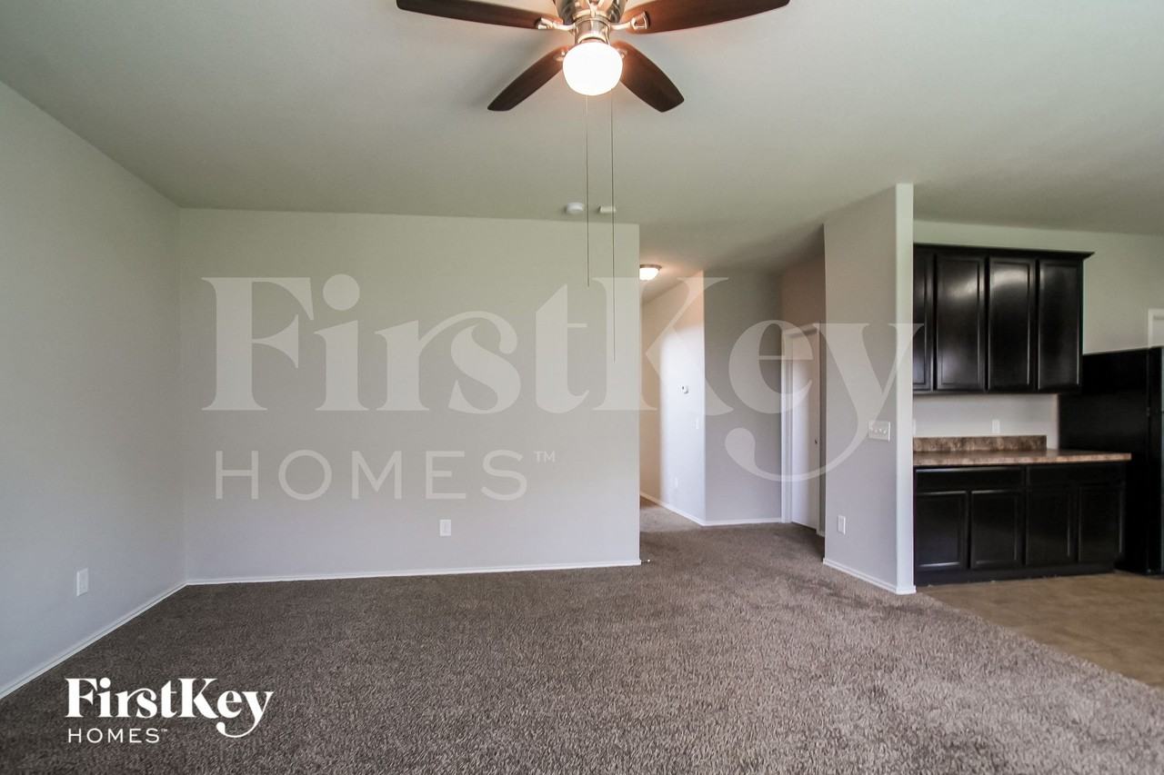 16406 Peyton Stone Cir - Photo 4 of 15