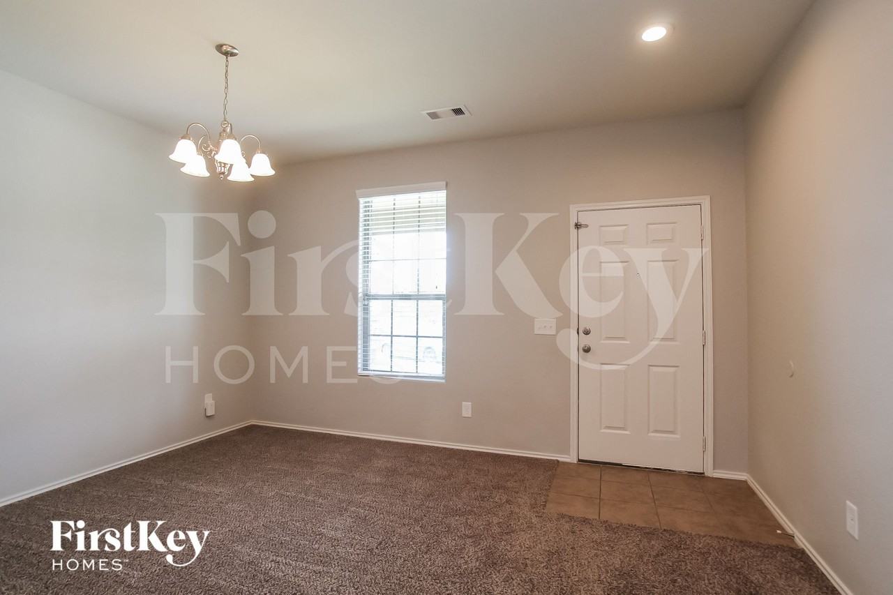 16406 Peyton Stone Cir - Photo 5 of 15