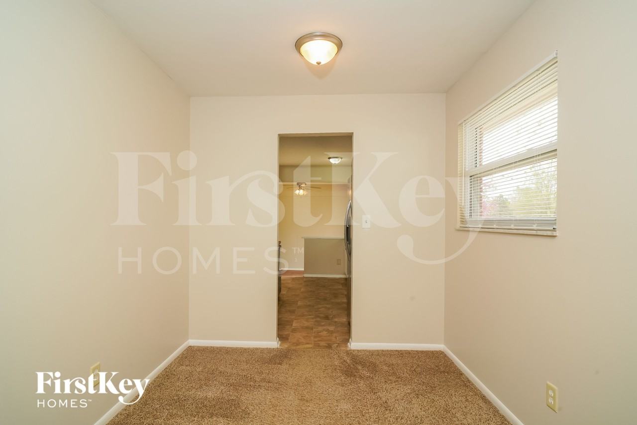 1509 Yazoo Dr - Photo 3 of 15