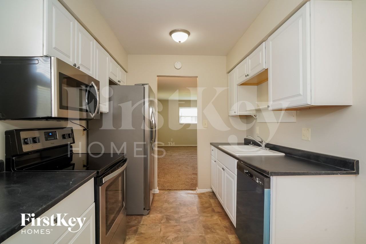 1509 Yazoo Dr - Photo 4 of 15