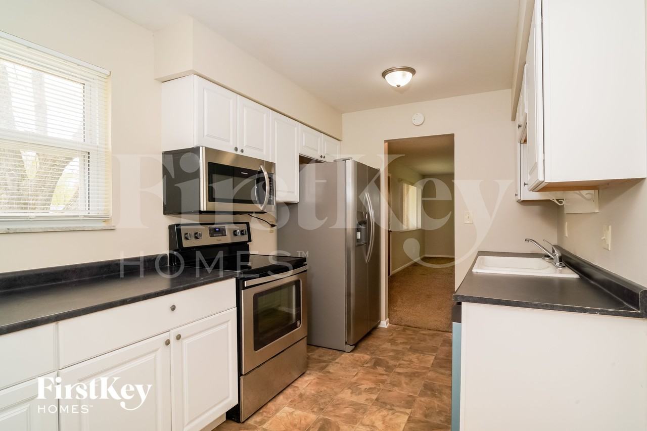 1509 Yazoo Dr - Photo 5 of 15