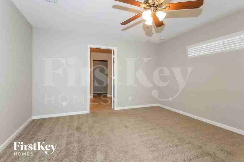 1426 Sw Oriole Ln - Photo 7 of 15