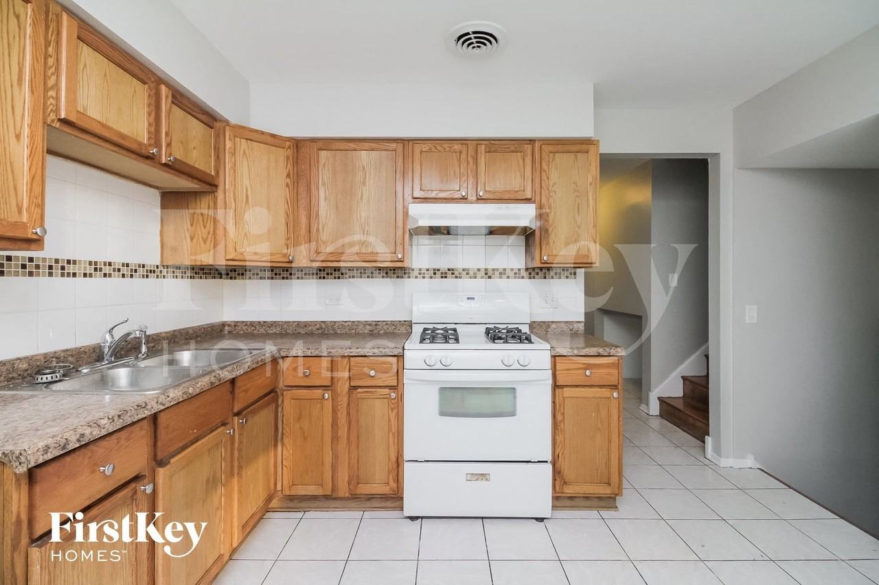 1253 187th St - Photo 5 of 14