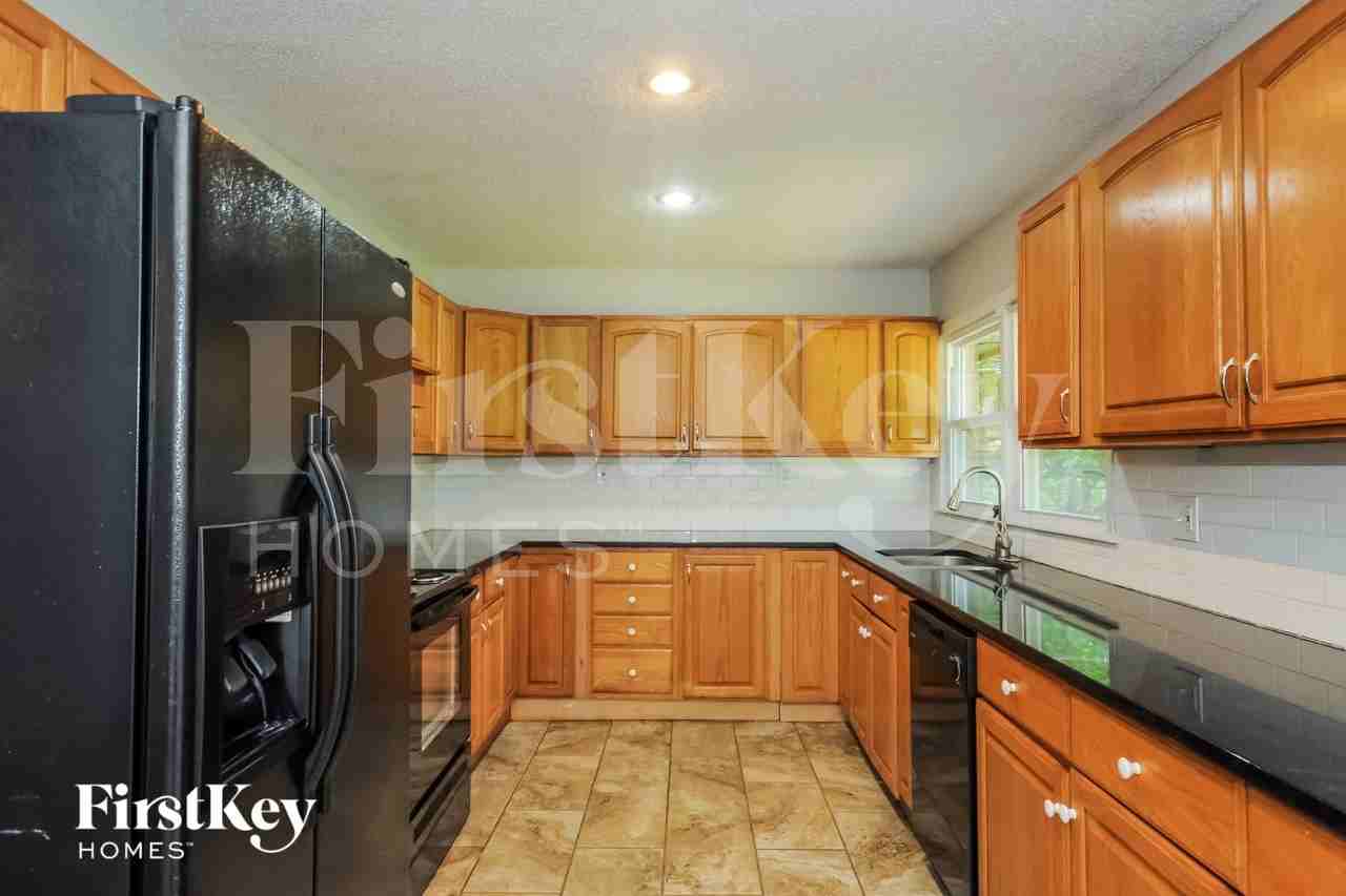 12500 E 54th St - Photo 6 of 15