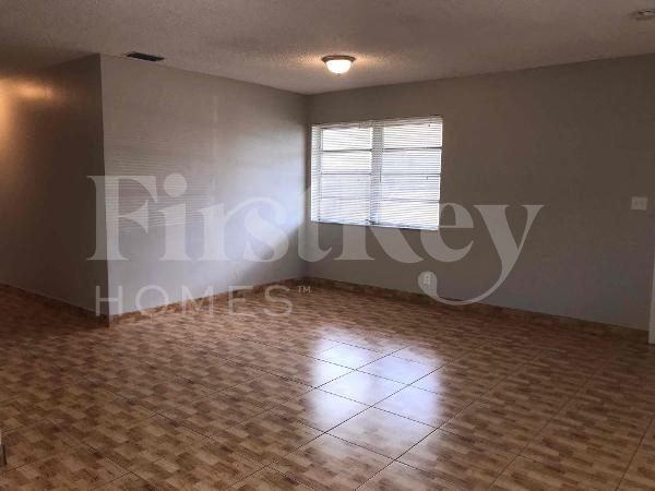 1211 N 74th Way - Photo 5 of 28