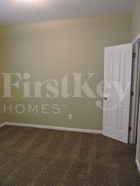 1177 Travers Ln - Photo 6 of 17