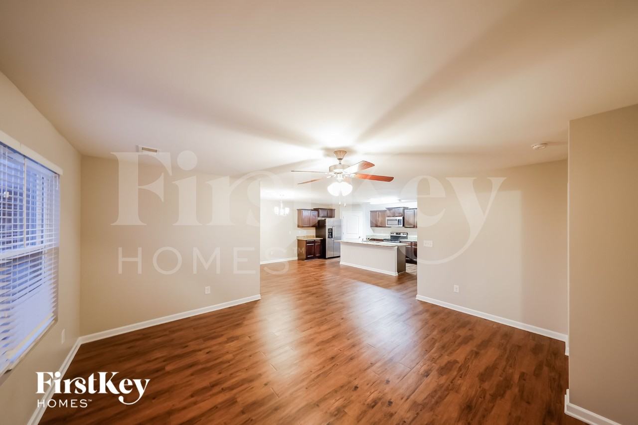 104 Rosegate Dr - Photo 4 of 15