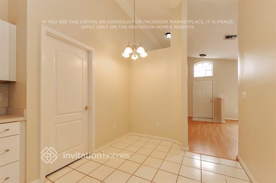 25415 Seven Rivers Cir - Photo 4 of 16