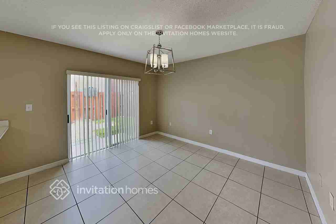 5927 Sw 163rd Ave - Photo 6 of 21