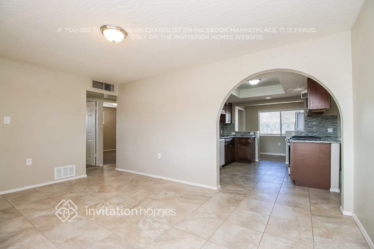 548 N 98th St - Photo 6 of 17