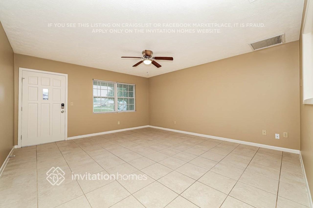 4402 Presidential St - Photo 3 of 17