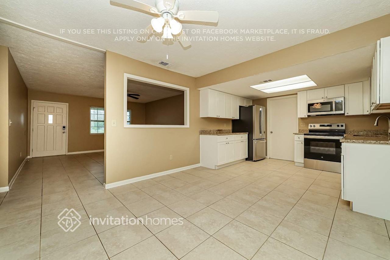 4402 Presidential St - Photo 5 of 17