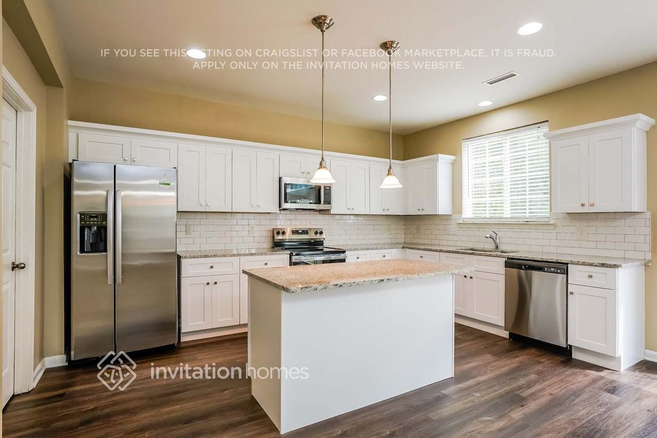 621 Ashburn Ln - Photo 6 of 18