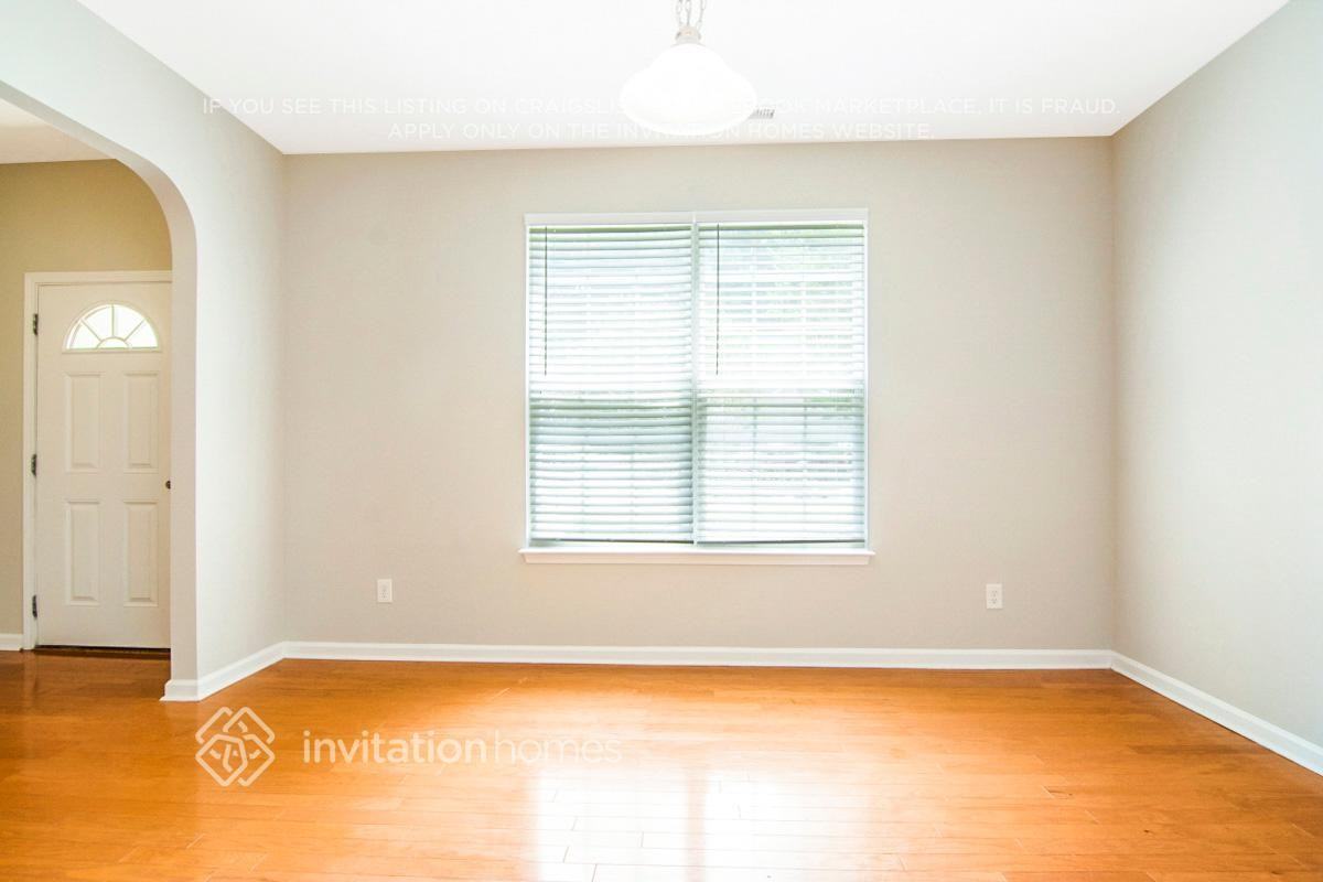 12312 Tetons Ct - Photo 3 of 29