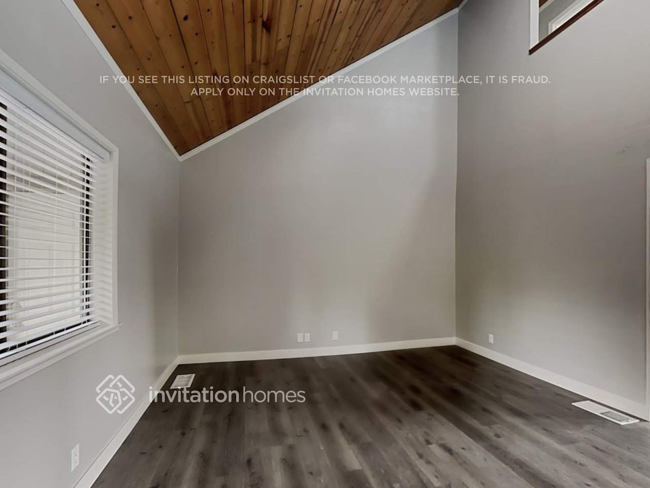 2927 Alhambra Dr - Photo 5 of 19