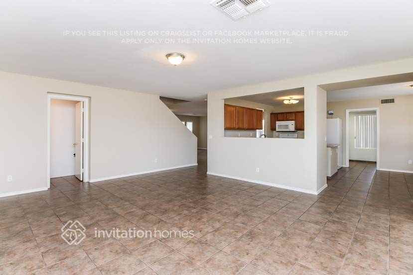 11051 E Flower Ave - Photo 2 of 15