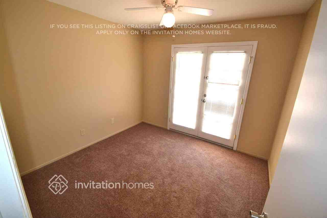 6432 W Christy Dr - Photo 6 of 12