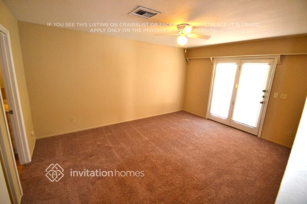 6432 W Christy Dr - Photo 7 of 12